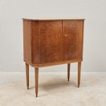 1584 8112 BAR CABINET